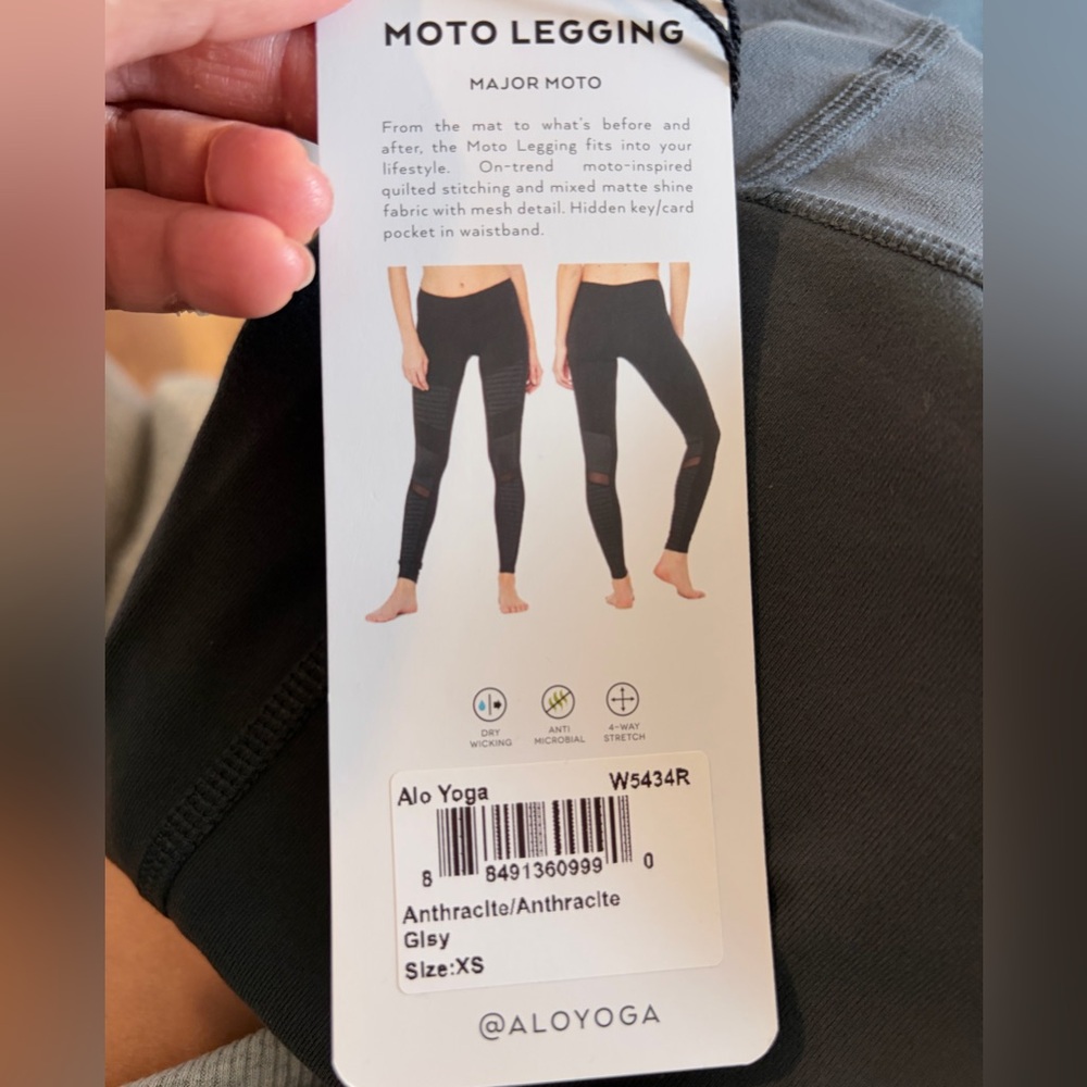 ALO Yoga Moto Legging NWT XS Anthracite Gray W5434R